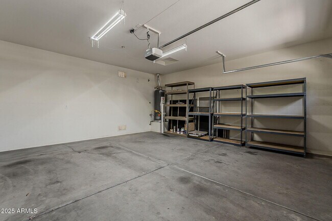 Building Photo - 3509 E Oakland St