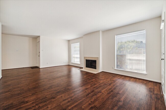 Building Photo - 1601 S Shepherd Dr