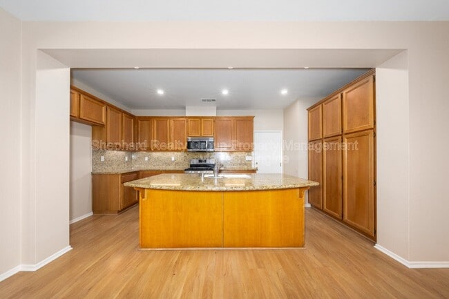 Building Photo - 2985 Breezy Meadow Cir