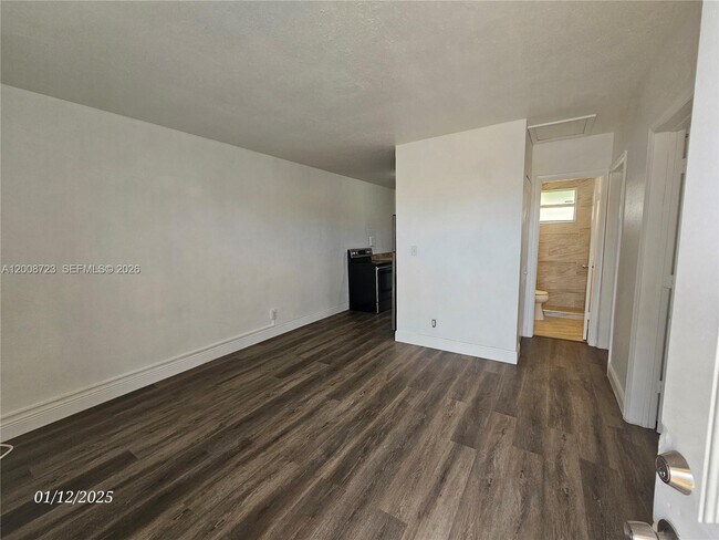 Building Photo - 11752 SW 212th St