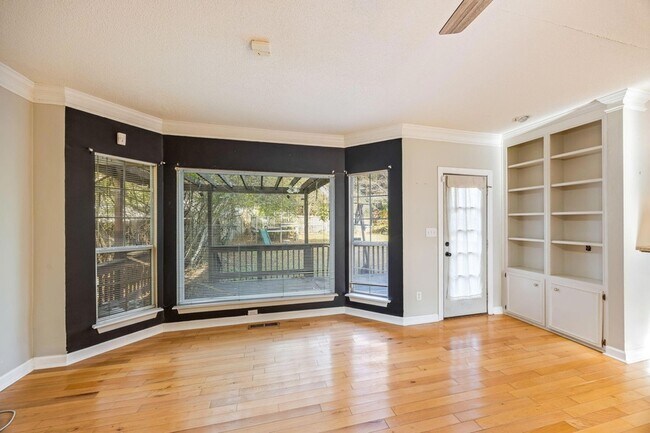 Building Photo - 1114 Rivershyre Dr