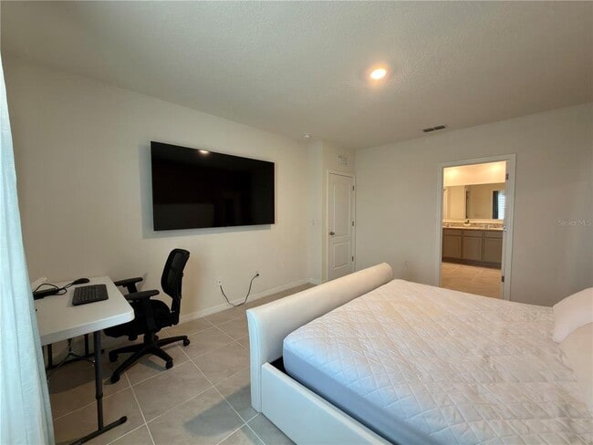 Building Photo - 9004 Tuscan Cypress St