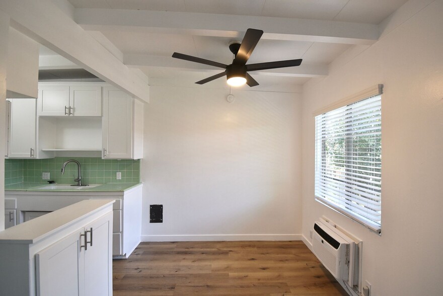 Building Photo - 6125 Whitsett Ave