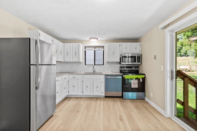 Building Photo - 5732 S 137th St