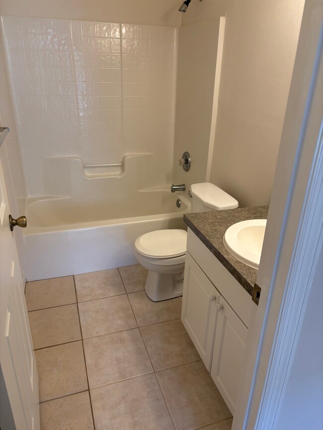 Building Photo - 381 Del Monte Rd