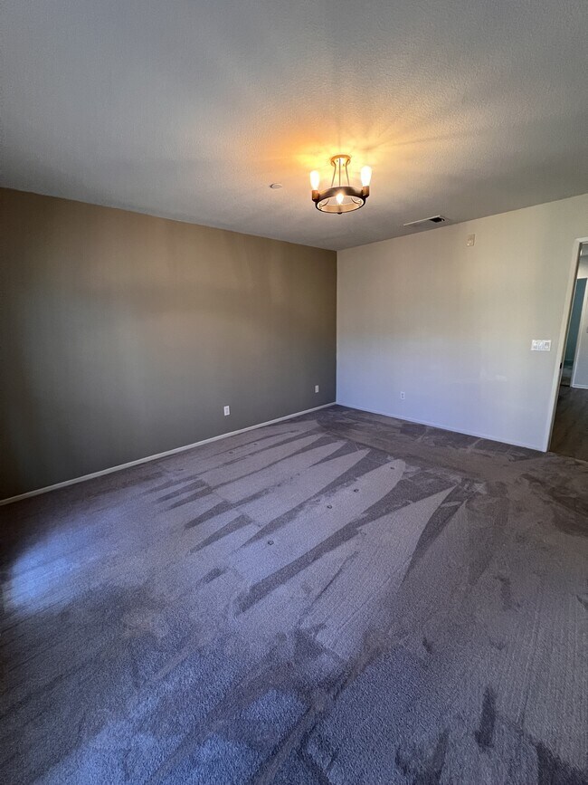 Building Photo - 8090 Cornwall Ct