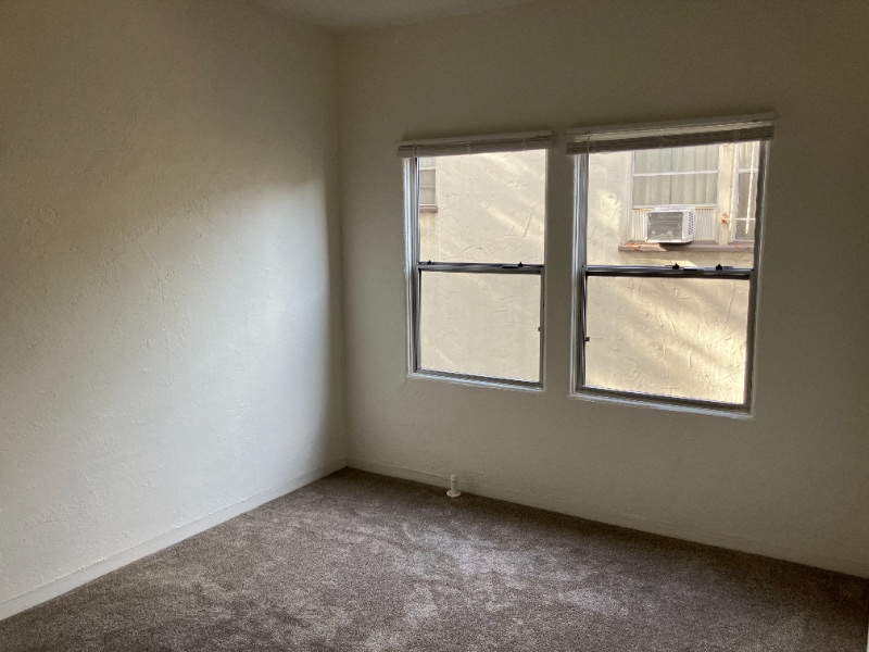 Building Photo - 2625 Ivy Dr