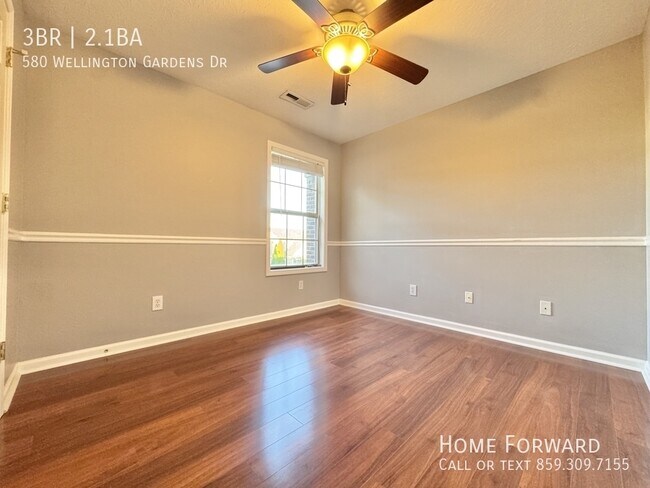 Building Photo - 580 Wellington Gardens Dr