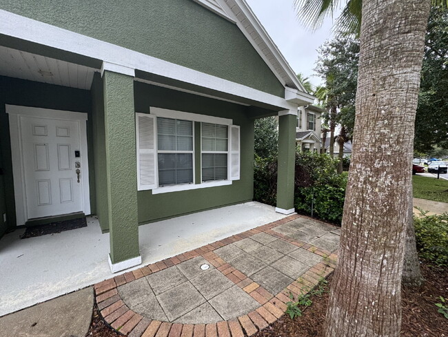 Building Photo - For Rent