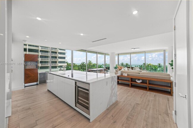 Building Photo - 10203 Collins Ave