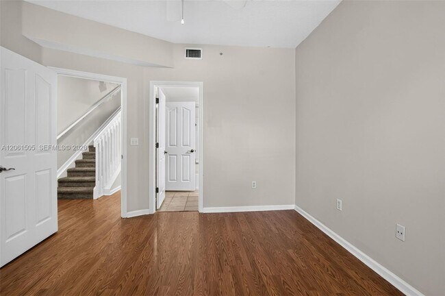 Building Photo - 2024 Alta Meadows Ln