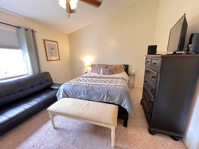 Building Photo - 513 Seaport Blvd