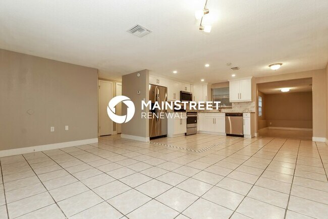 Building Photo - 3 Bedroom Pet-Friendly Home in Port Richey...