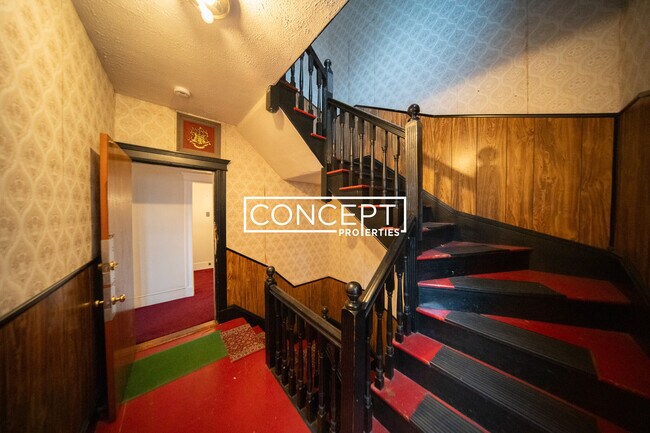 Building Photo - 92 Browne St