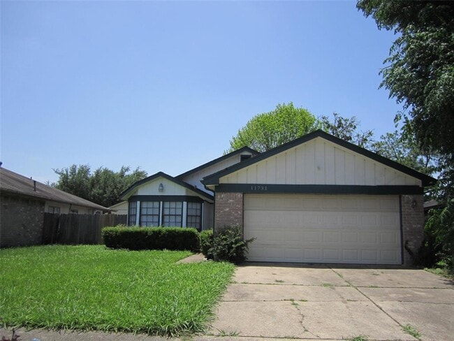 Building Photo - 11731 Lamprey St