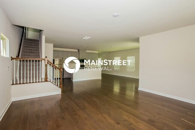 Building Photo - 4 Bedroom Pet-Friendly Home in Charlotte, NC with Main Street Renewal