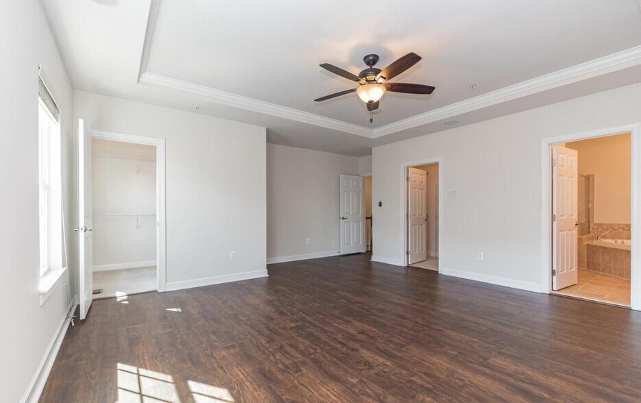 Building Photo - 3612 Spring Hollow Ln