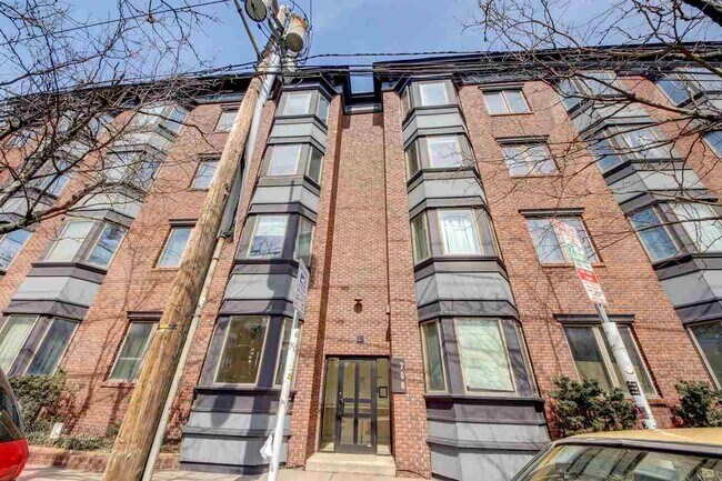 Building Photo - 200 Christopher Columbus Dr