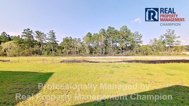 Building Photo - 1095 Hanson Dr