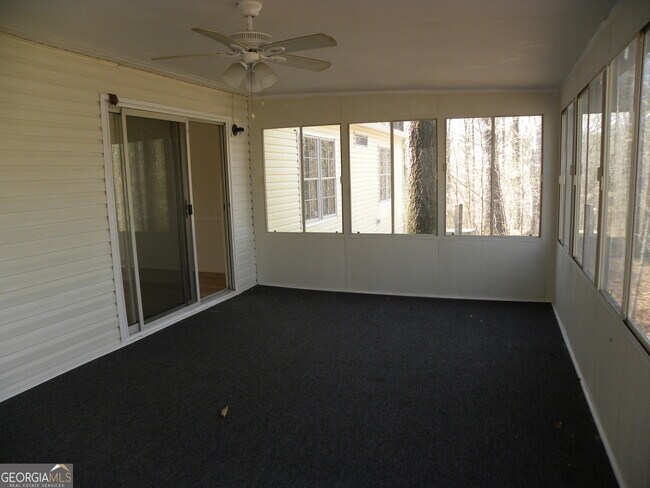 Building Photo - 297 Bell Acres Rd