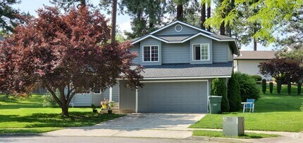 Building Photo - Great 3 Bed/3 Bath in Post Falls!