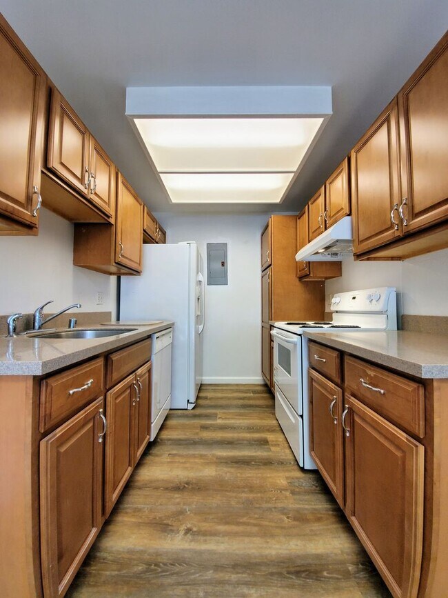 Building Photo - For Rent | 2 Bedroom, 1 Bathroom with 1 assigned parking stall at Kupono in Waipio Gentry
