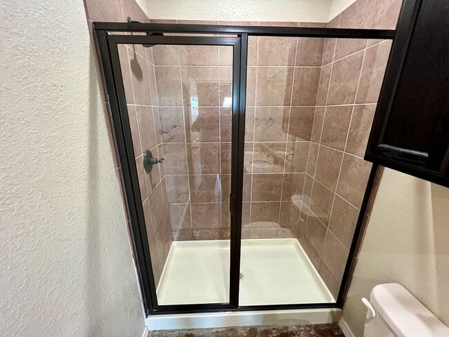 Building Photo - Luxury 3/2 Duplex in NBTX