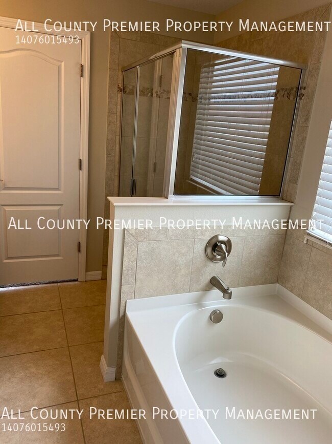 Building Photo - 2079 Bent Grass Ave