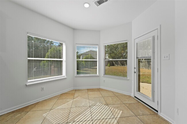 Building Photo - 26422 Creston Woods Dr