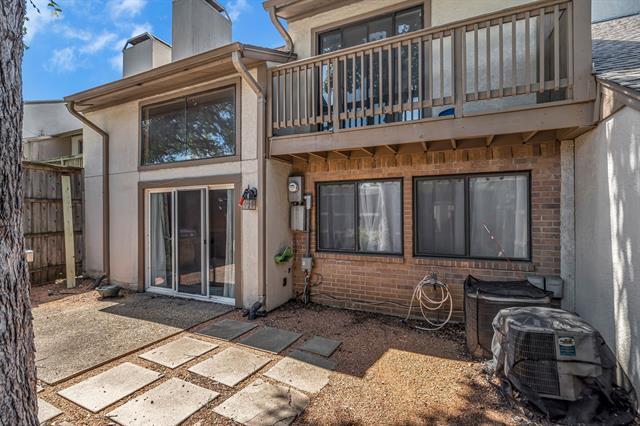 Building Photo - 6433 Southpoint Dr