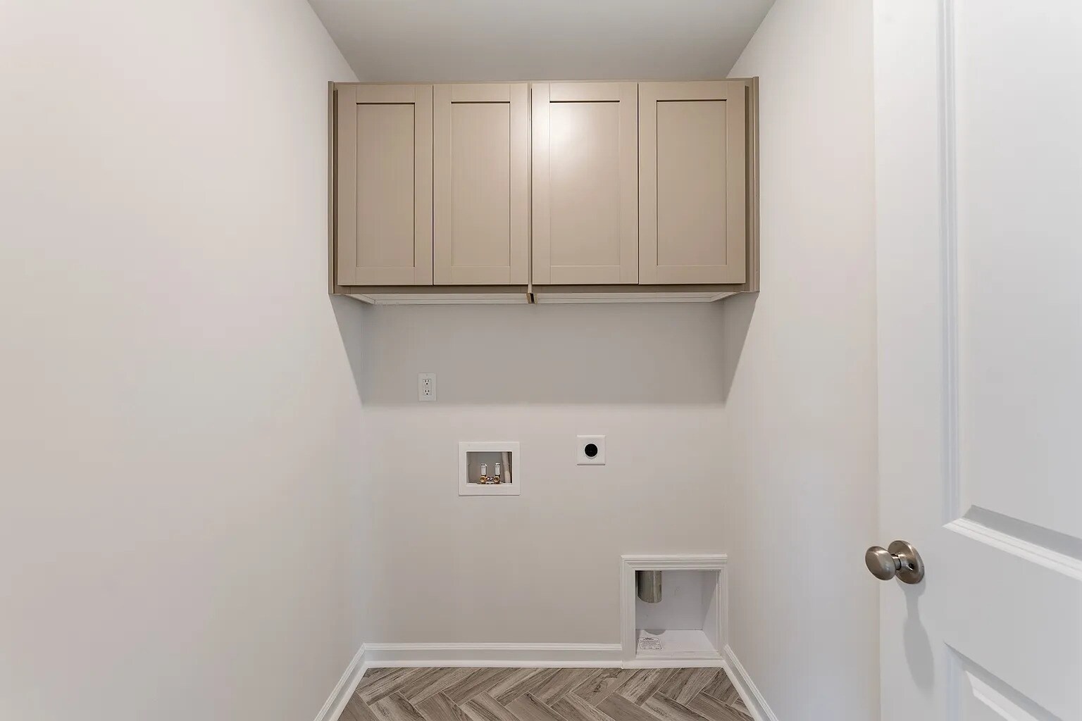 Building Photo - 12115 Lansbury Dr
