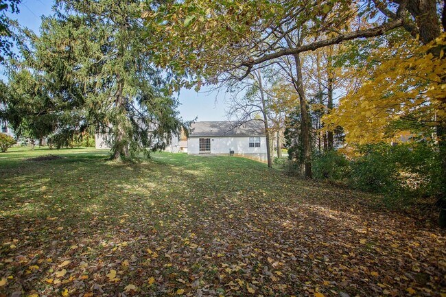 Building Photo - DELHI TOWNSHIP-Cute updated 3 bedroom 2bath ranch in OHSD w/huge 2 car garage