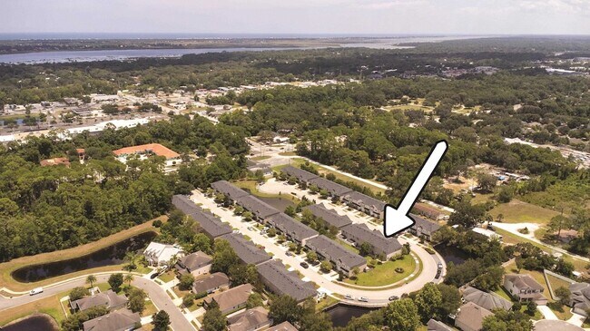 Building Photo - 211 Moultrie Village Ln