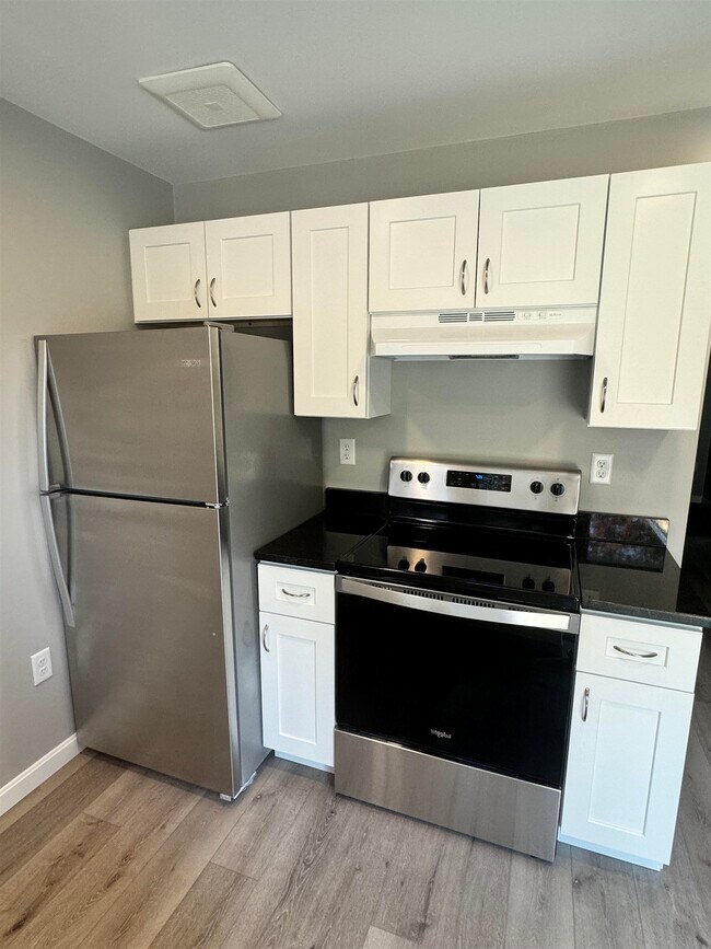 Primary Photo - 24 Monarch Wy