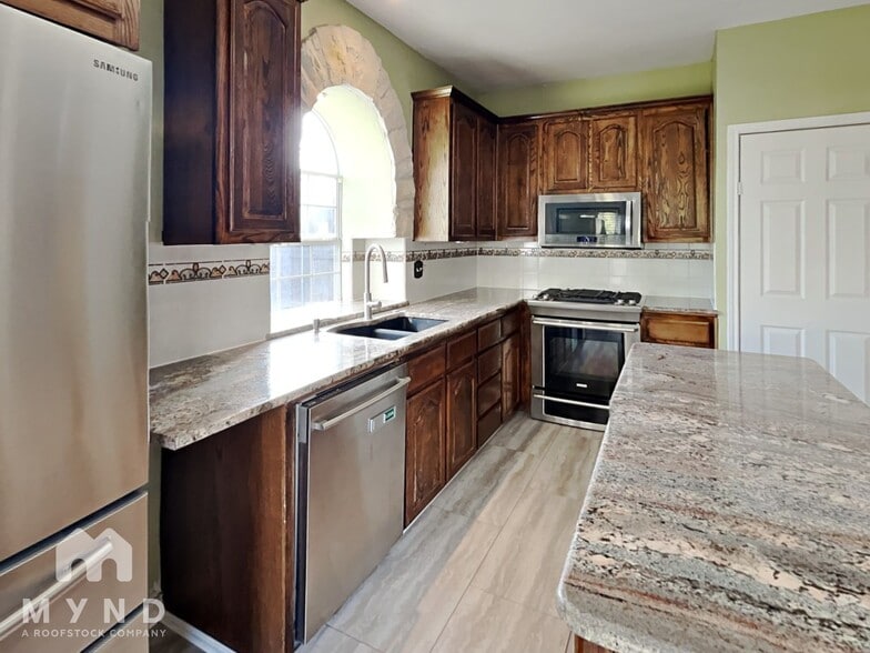 Building Photo - 102 Elm Fork Dr
