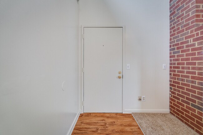 Building Photo - 1116 Blue Ridge Dr