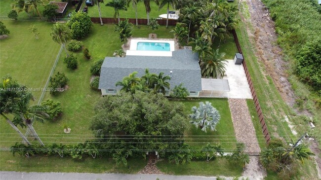 Building Photo - 18370 SW 292nd St