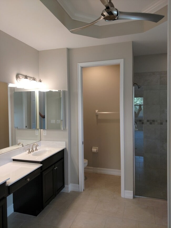 Building Photo - Unfurnished Annual Rental - Lovely 3 Bedroom Home in Calusa Park. Nicely upgraded and Pet Friendly