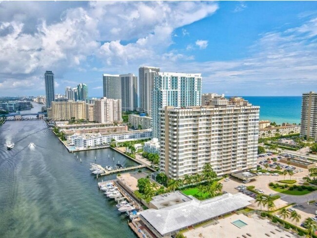 Building Photo - 1965 S Ocean Dr