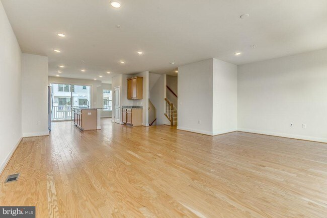 Building Photo - 22589 Amendola Terrace
