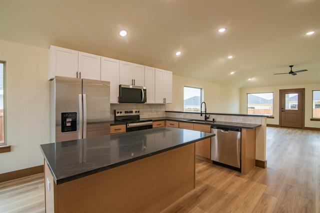 Building Photo - 13561 Bonanza Cir