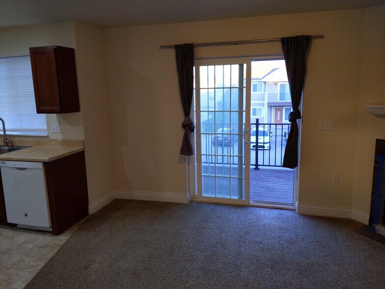 Building Photo - 115 Montalto Dr