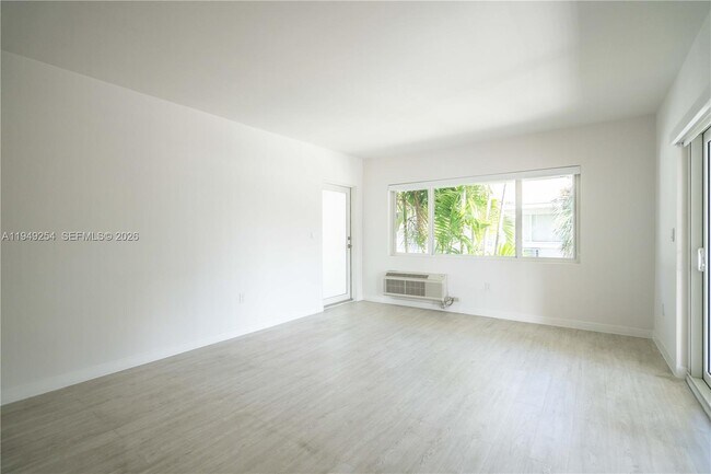 Building Photo - 1185 98th St