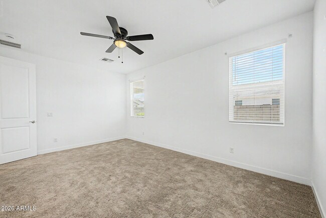 Building Photo - 295 E Mint Ln