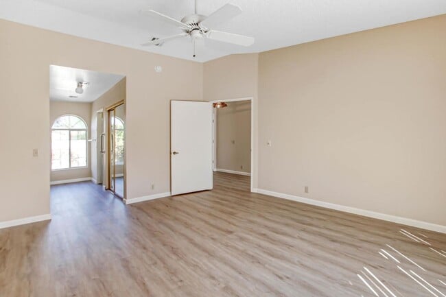 Building Photo - 43580 Texas Ave