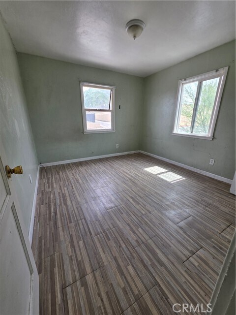 Building Photo - 600 W Buena Vista St