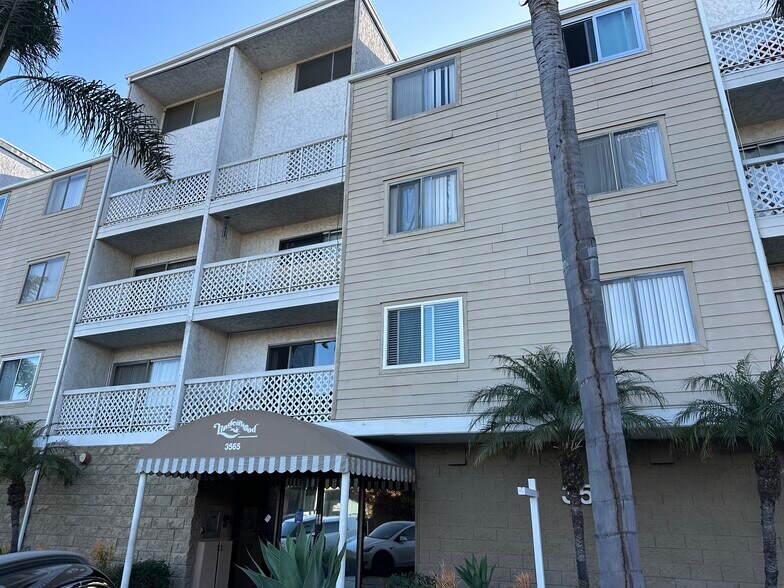 Primary Photo - 3565 Linden Ave