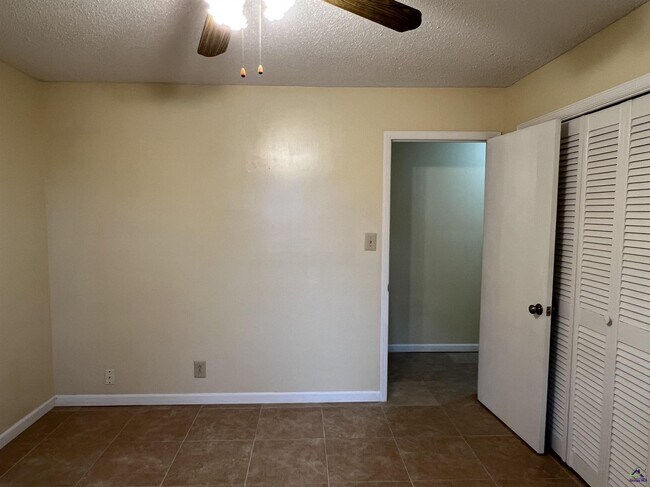 Building Photo - 3700 Dean Dr