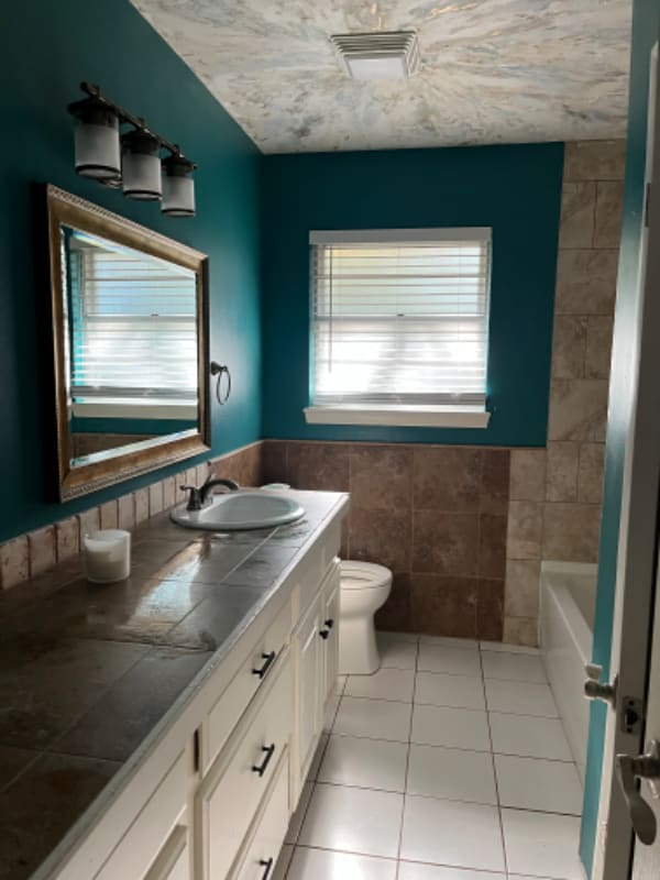 Building Photo - 10 Northhaven Pl