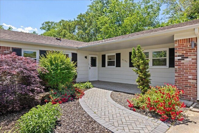 Building Photo - 4783 Rosecroft St